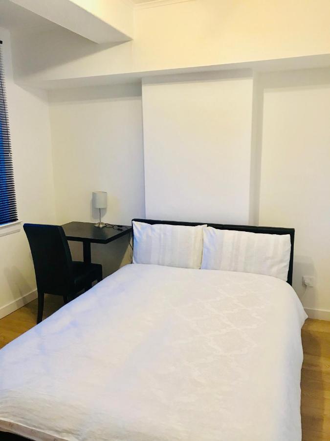 Clean Peaceful Accommodation For 1 Or 2 Guests 에든버러 외부 사진